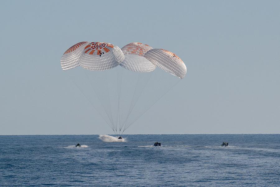 Фото: Keegan Barber / NASA / Getty Images