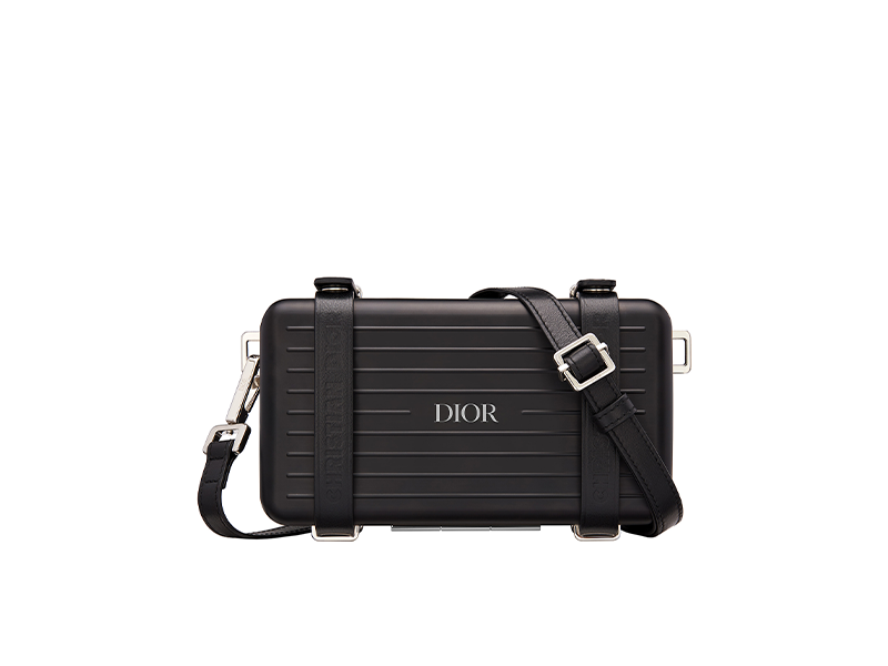 Сумка Dior X Rimowa, цена по запросу (&laquo;Времена года&raquo;)