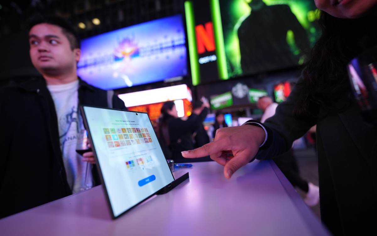 Samsung выпустит «раскладушку» в стиле еще не представленного iPhone Fold