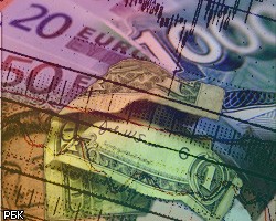Рубль начал день без изменений к доллару и евро