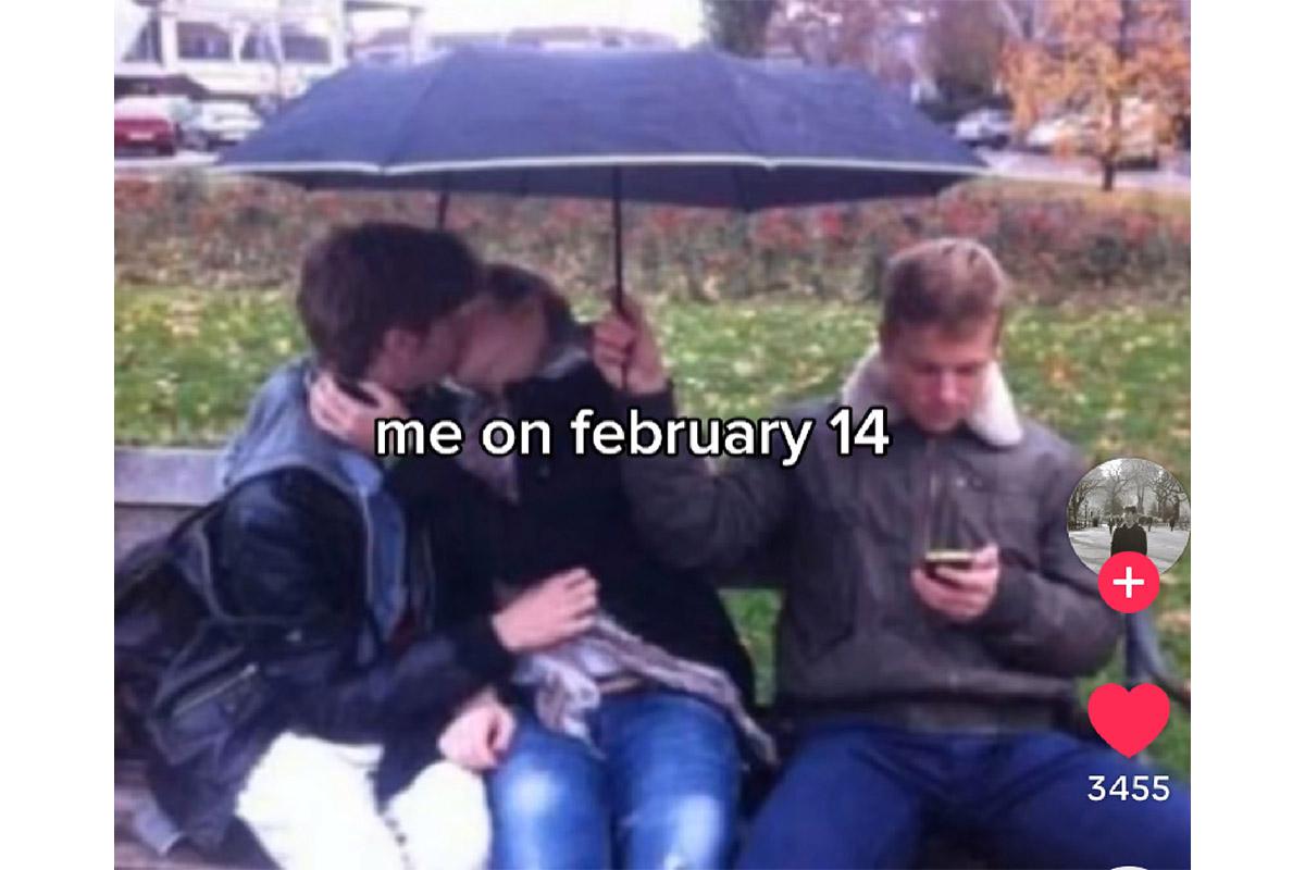 «Я и 14 февраля», — гласит подпись