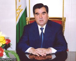 Президент Таджикистана лишил русский язык официального статуса