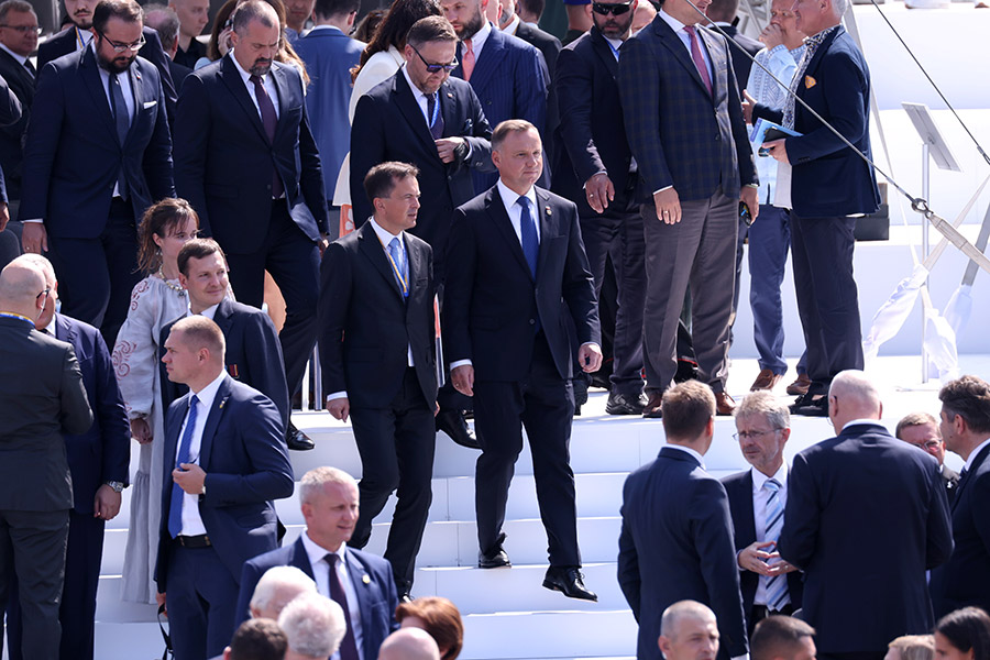 Президент Польши Анджей Дуда (в центре справа)