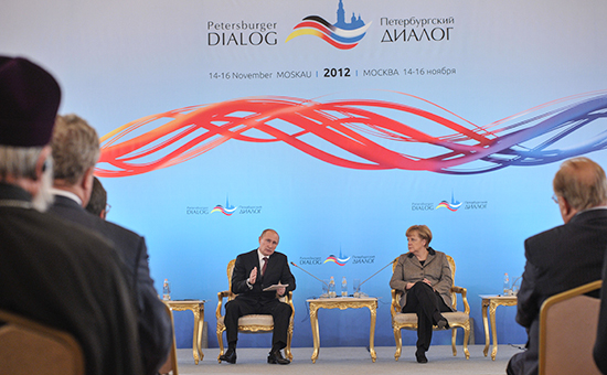 Президент России Владимир Путин и федеральный канцлер Германии Ангела Меркель во время заседания форума  «Петербургский диалог». Ноябрь 2012 года