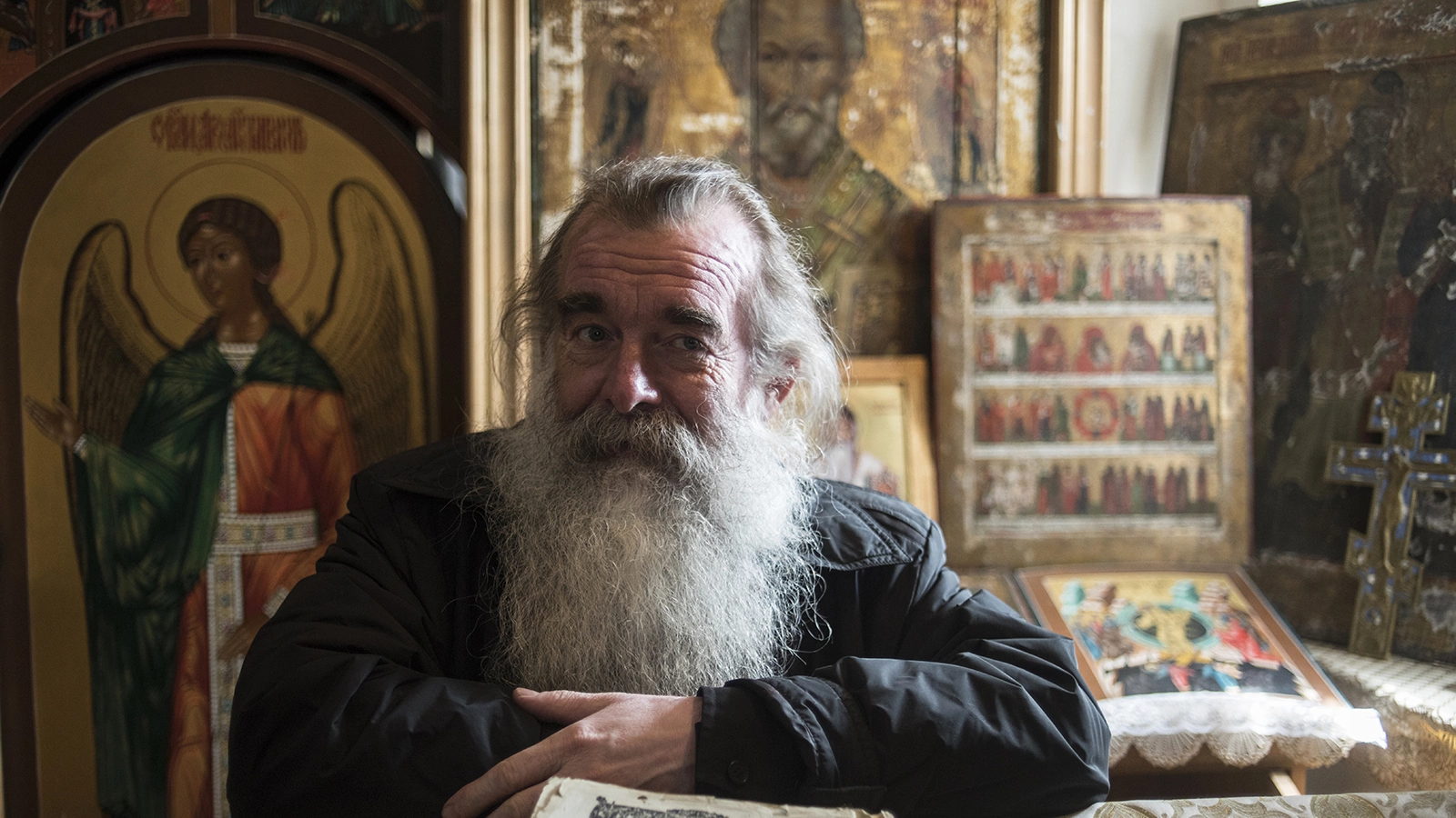 Священноиерей Сергий Попков (Палий) в Семейском селе старообрядцев Тарбагатай в Бурятии. 2018 год
