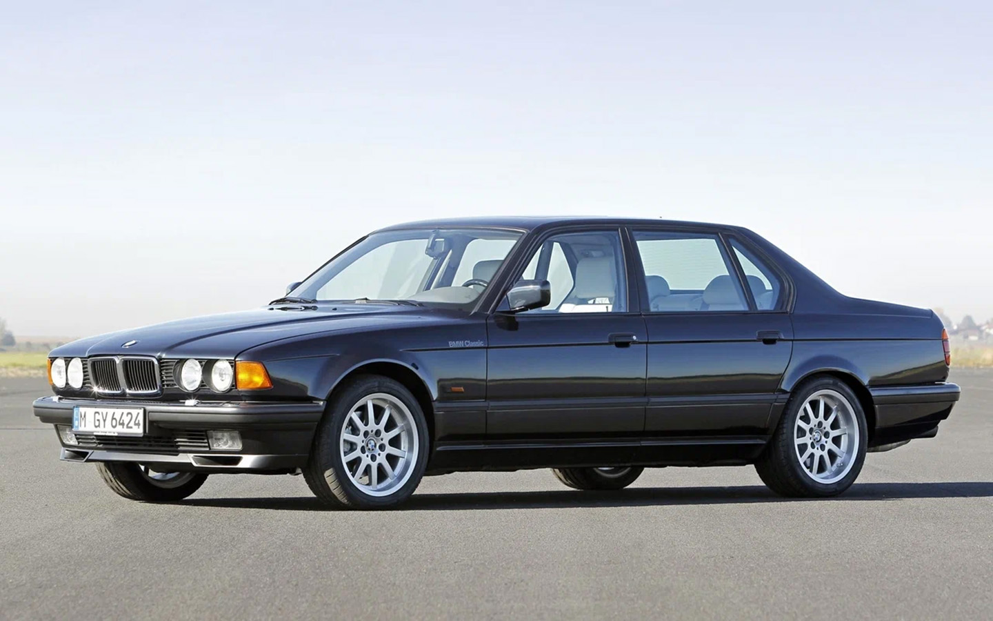 BMW&nbsp;7-Series E32