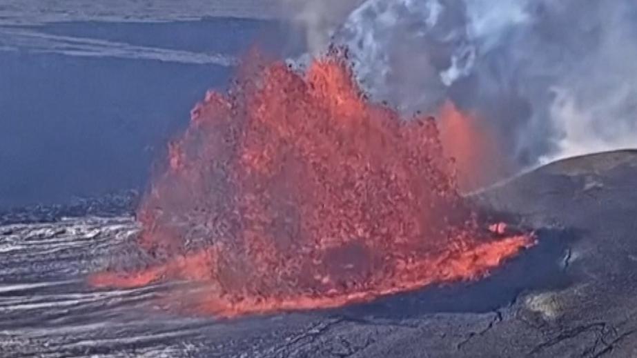 На Гавайях произошло извержение вулкана Килауэа. Видео