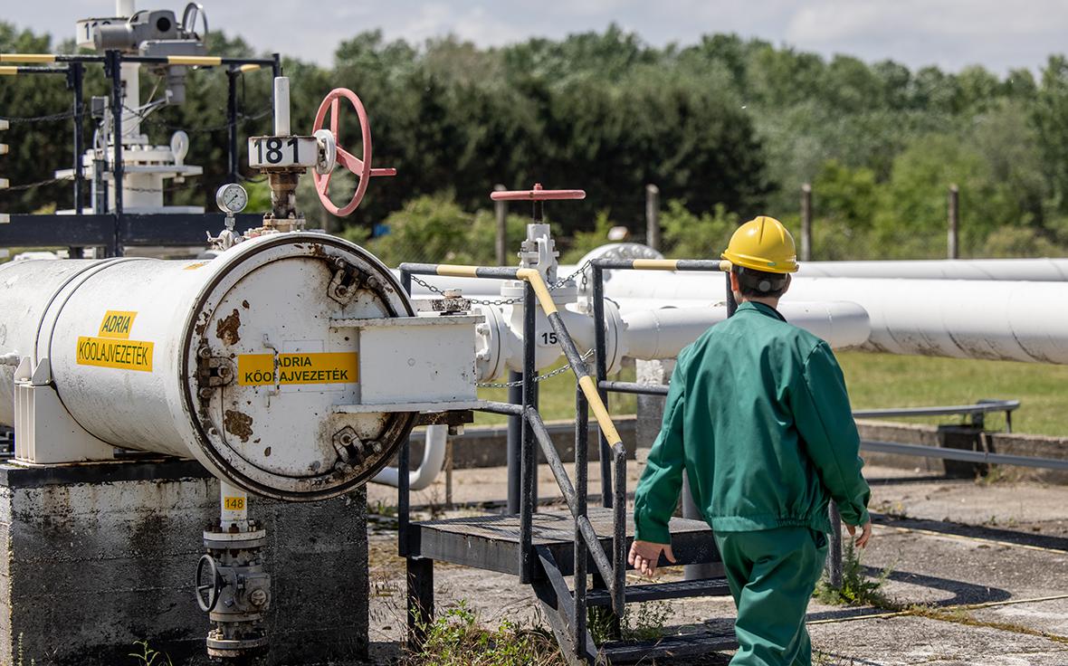 В ЕК напомнили об альтернативе для поставок нефти в Словакию и Венгрию