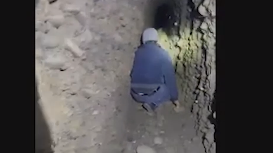 В доме жителя Киргизии обнаружили 130-метровый тоннель в Узбекистан