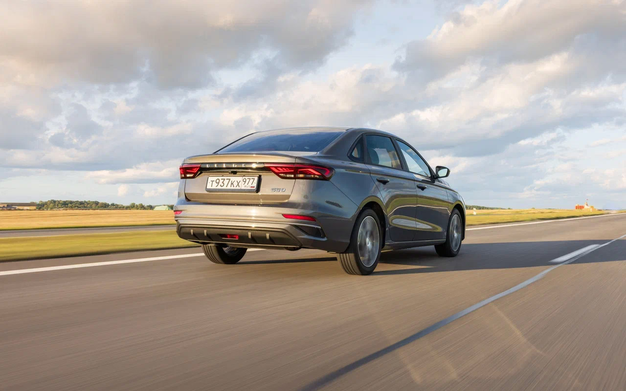 Надпись Belgee &mdash; вот основное отличие&nbsp;S50 от Geely Emgrand при взгляде сзади