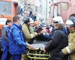 ЧП в Астрахани: из-под завалов спасены 26 человек, 6 человек погибли