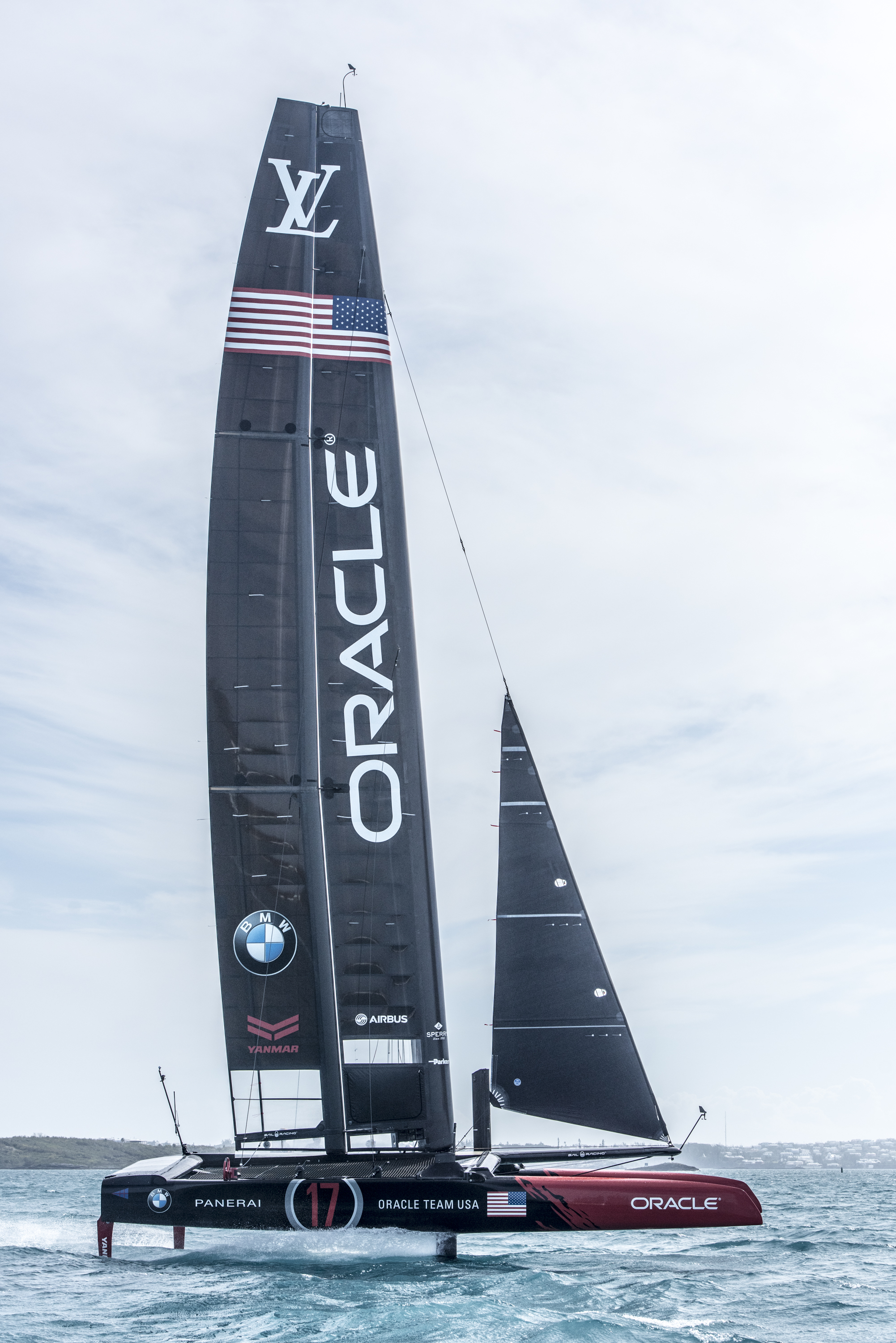 Действующим обладателем кубка является команда Oracle Team USA