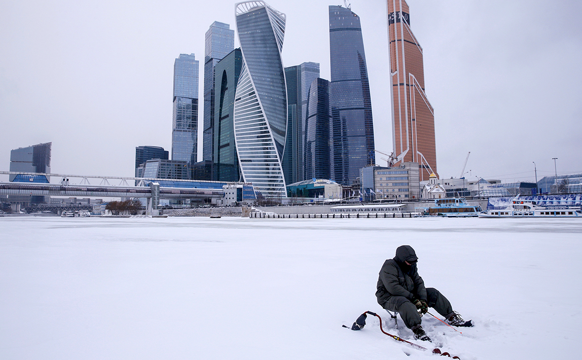 москва сити вечером зимой