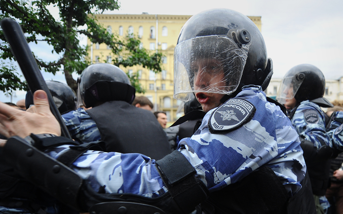 Краснов допустил подготовку Западом «противостояний» на акциях протеста