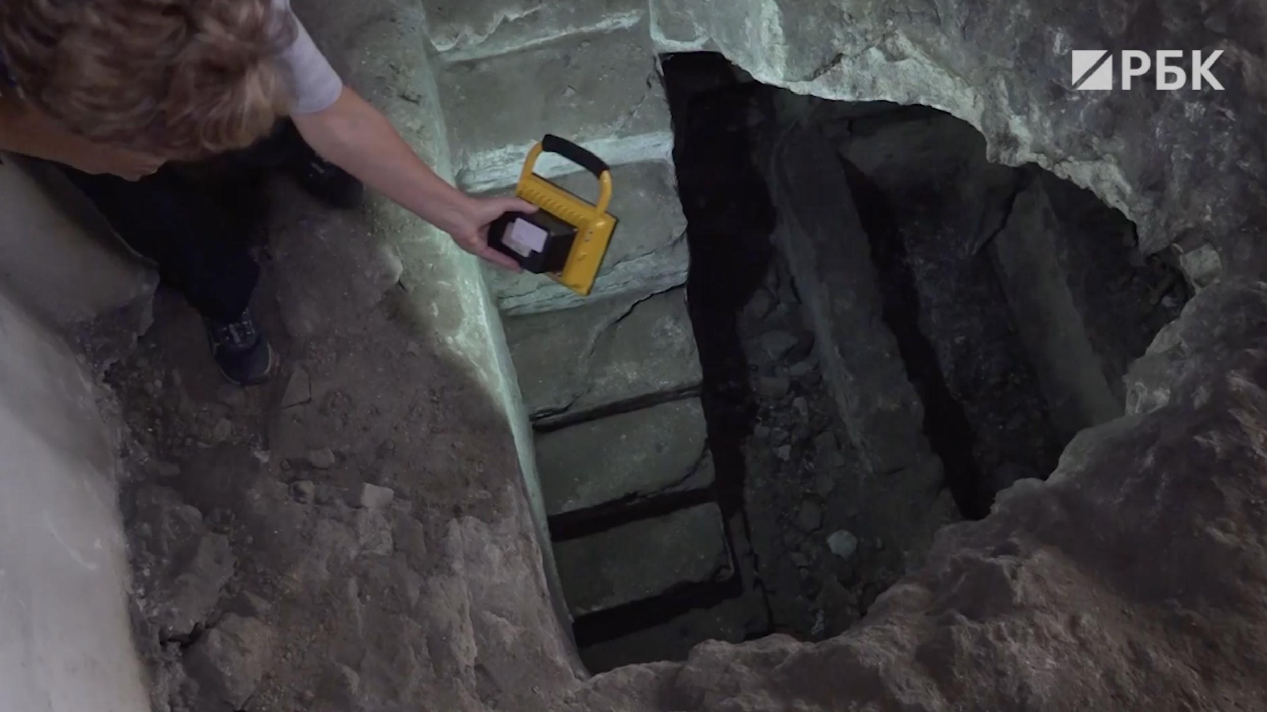 В бывшем гараже мафии в Италии нашли древнюю римскую гробницу. Видео
