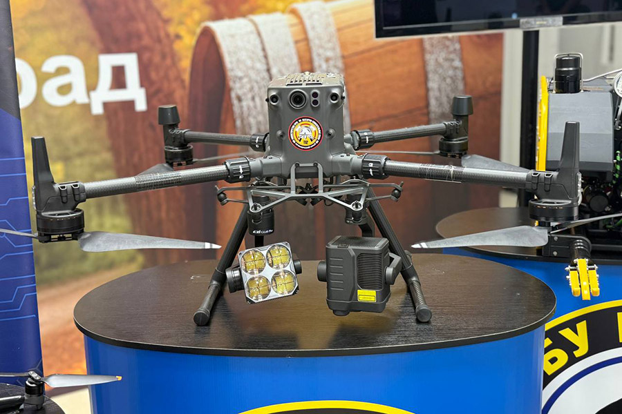 Стенд МЧС России.