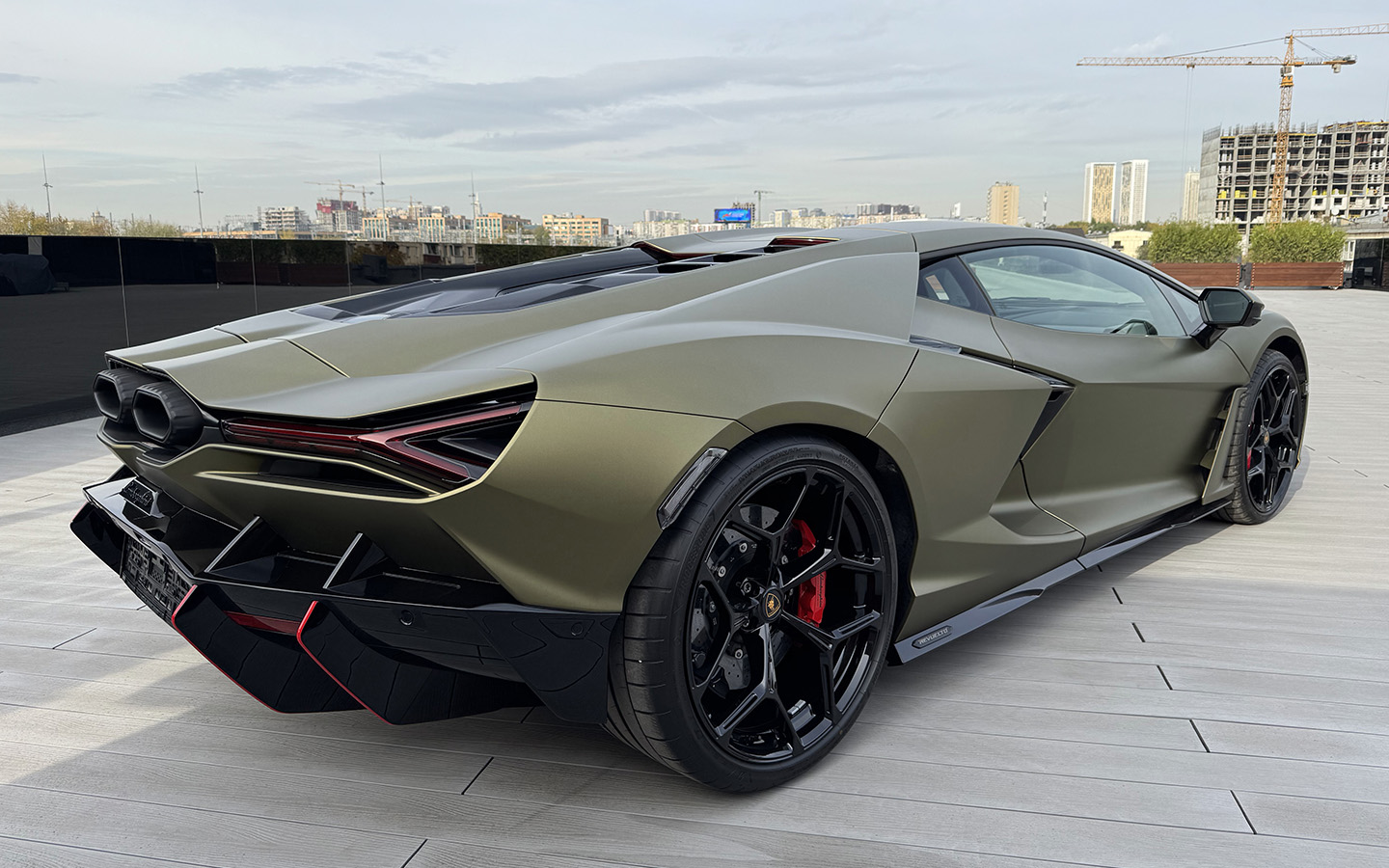 Lamborghini Revuelto