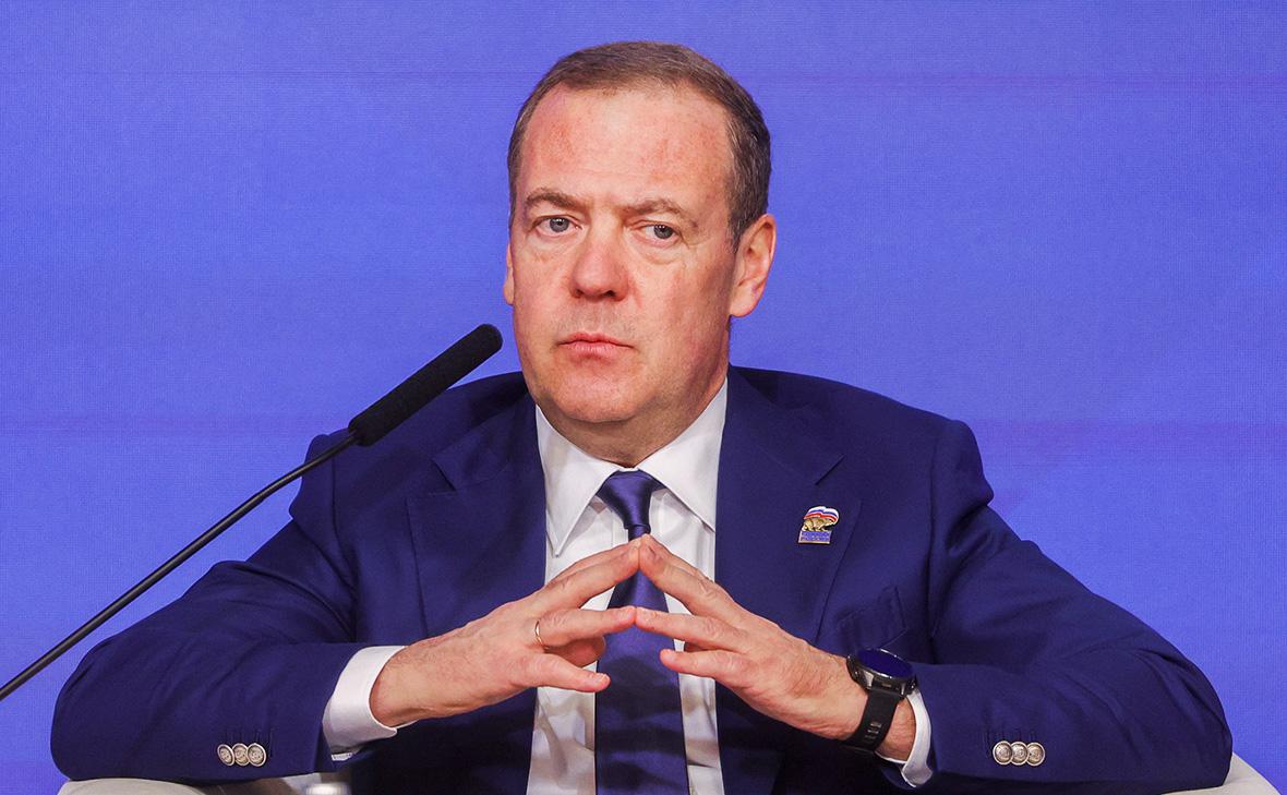 Дмитрий Медведев