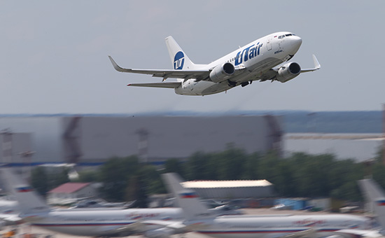 Самолет Boeing 737 авиакомпании &laquo;ЮТэйр&raquo; в&nbsp;аэропорту Внуково
