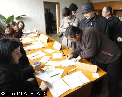 Вместо курортного сезона выборы: Абхазия разделилась на 2 лагеря