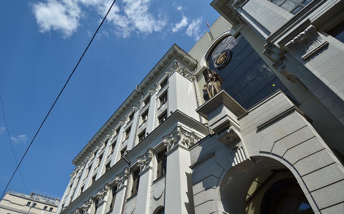 Запрет сатанизма изменит ассортимент магазинов, работу пабов и рок-групп