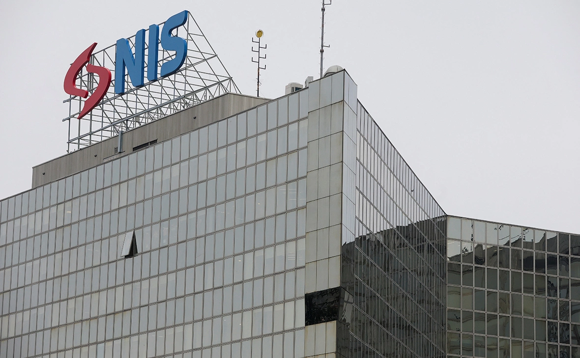 Djordje Kojadinovic / Reuters