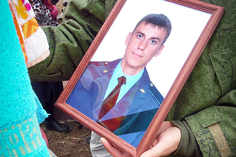 Похороны контрактника Вооруженных сил России Вадима Костенко,&nbsp;28 октября 2015 года


