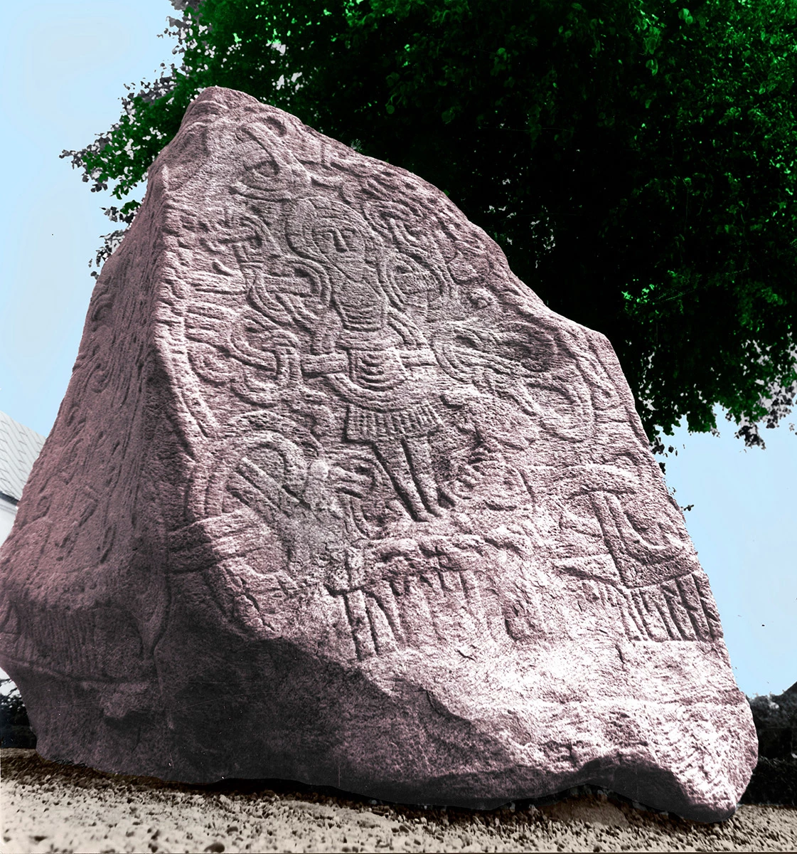 <p>Рунический камень в Еллинге</p>