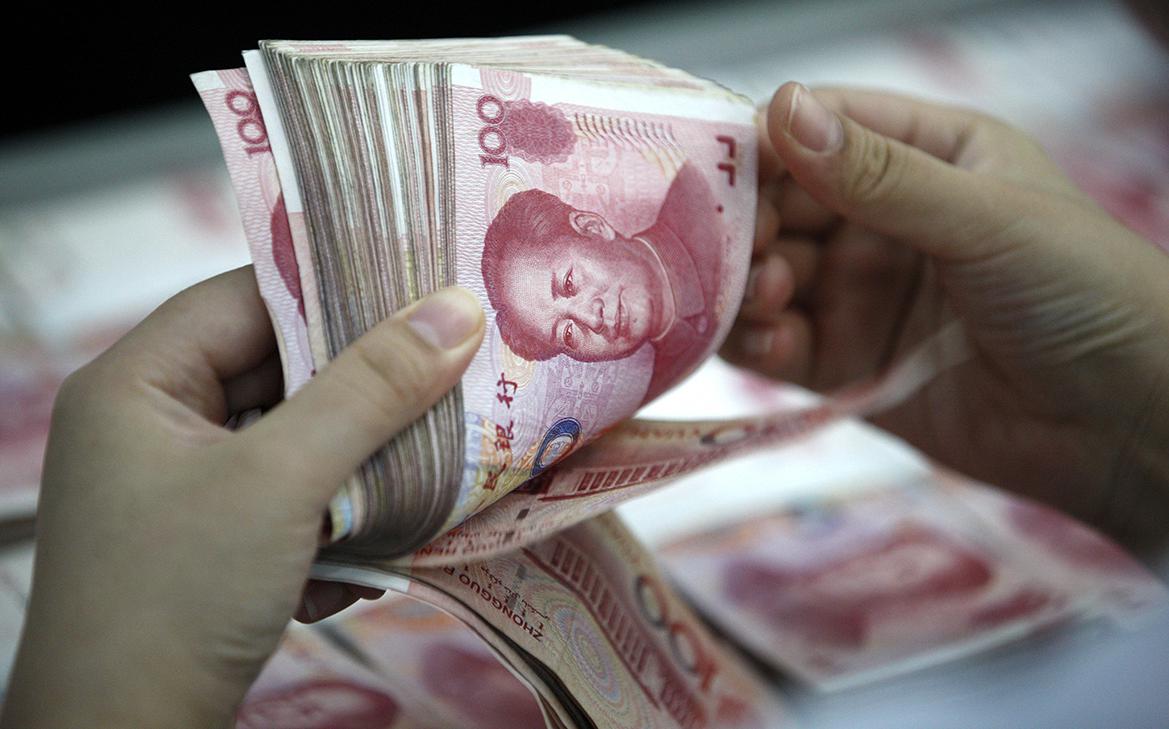 Минфин России впервые займет на рынке в юанях