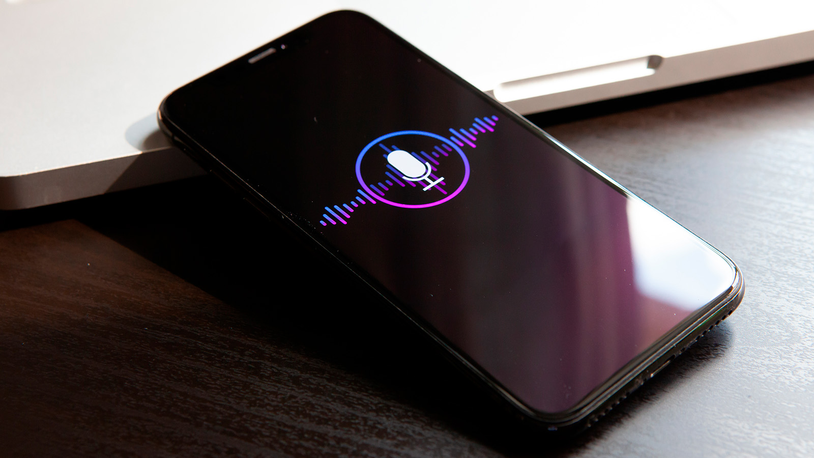 Нейросеть научилась мату благодаря клиентам ЖКХ. Что произошло