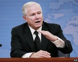 Р.Гейтс: Россия должна оказывать давление на Иран вместе с США