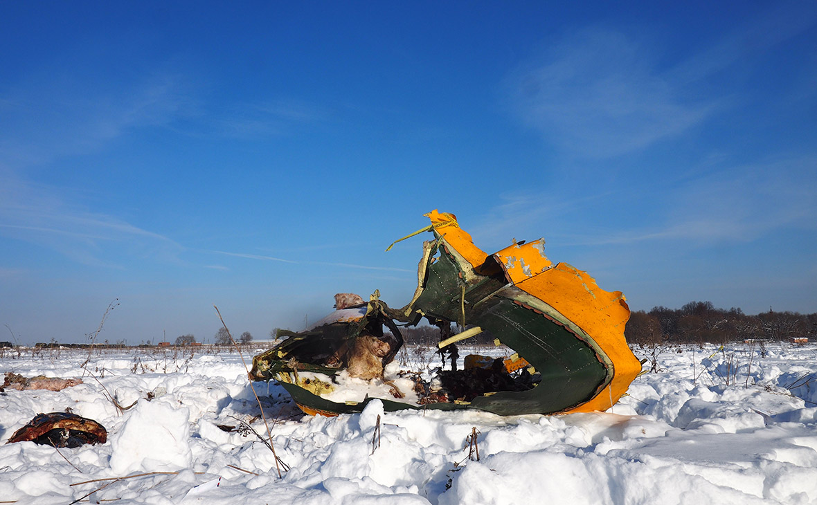 Обломки на месте крушения пассажирского самолета Ан-148&nbsp;&nbsp;