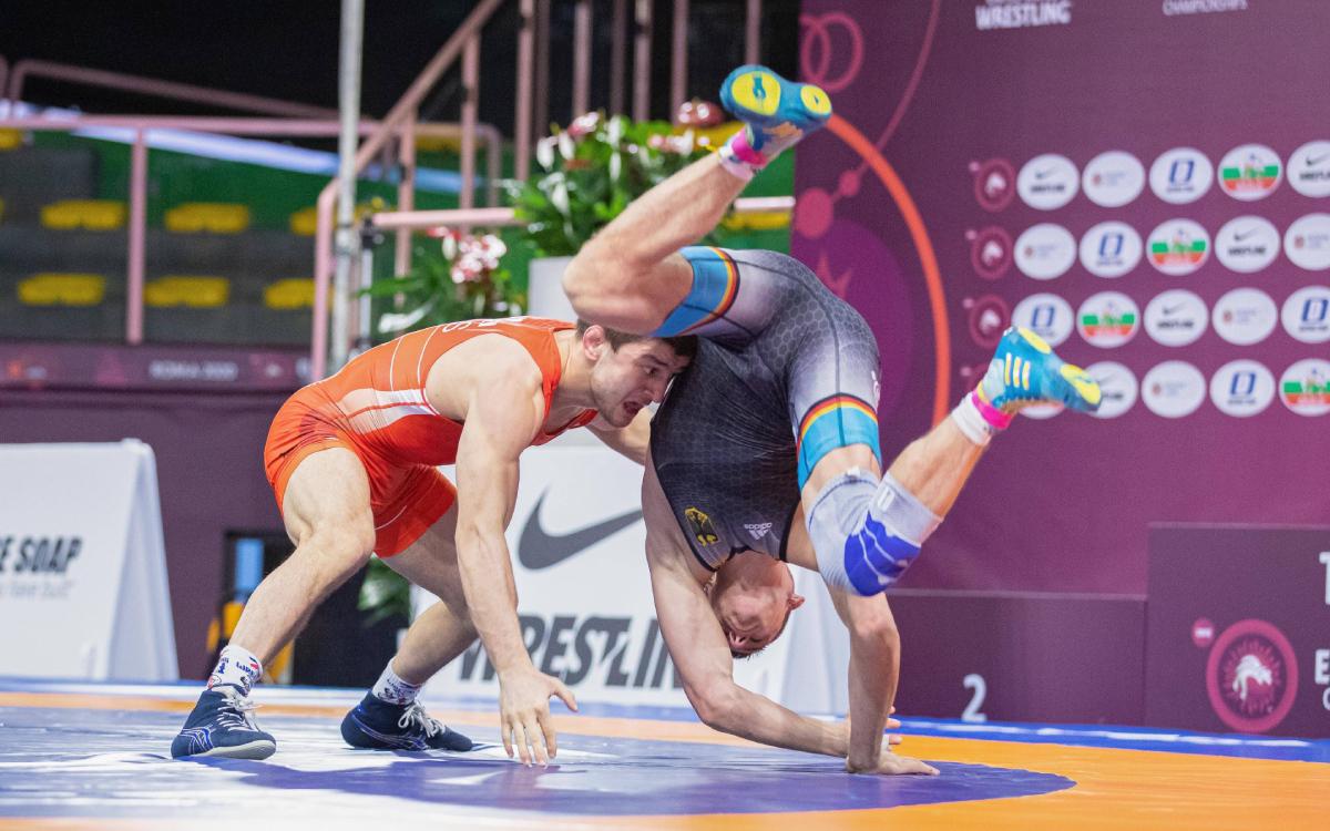 Российский чемпион Европы по борьбе сменил спортивное гражданство