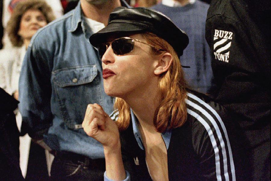 Мэрилин Мэнсон&nbsp;на игре&nbsp;баскетбольных&nbsp;команд &laquo;Нью-Йорк Никс&raquo; и &laquo;Чикаго Буллз&raquo;&nbsp;на стадионе в Чикаго,&nbsp;4 июня 1993 года