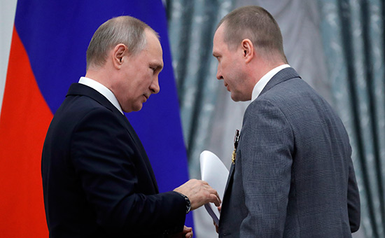 Владимир Путин (слева) и&nbsp;Евгений Миронов


