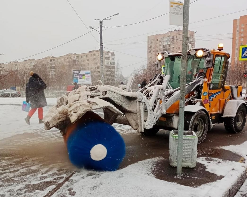 Жители центра Петербурга требуют изменить регламент городской уборки — РБК