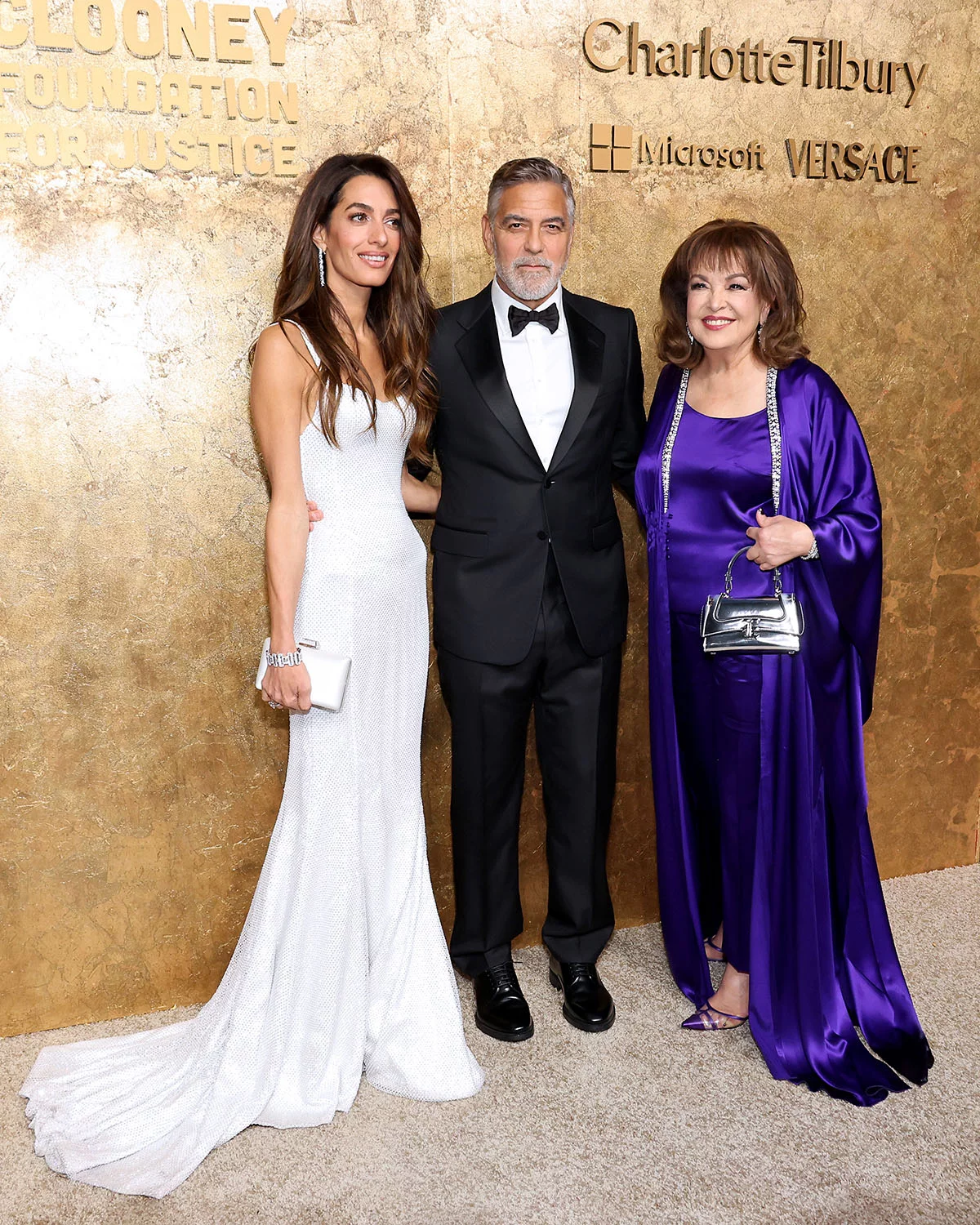 <p>На фото: Амаль&nbsp;Клуни, Джордж Клуни&nbsp;и ее мать Бария Аламуддин</p>