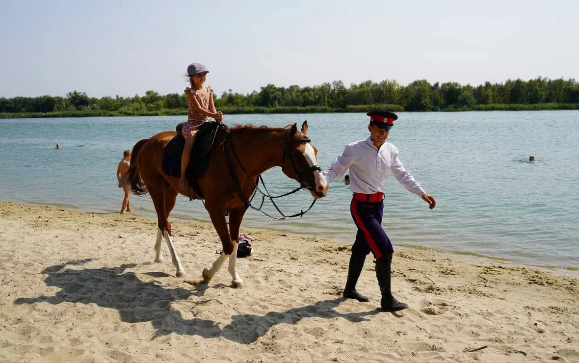 Фото: Казачья семья — патриархальная семья, фото: этнографический музей «Тихий Дон» 