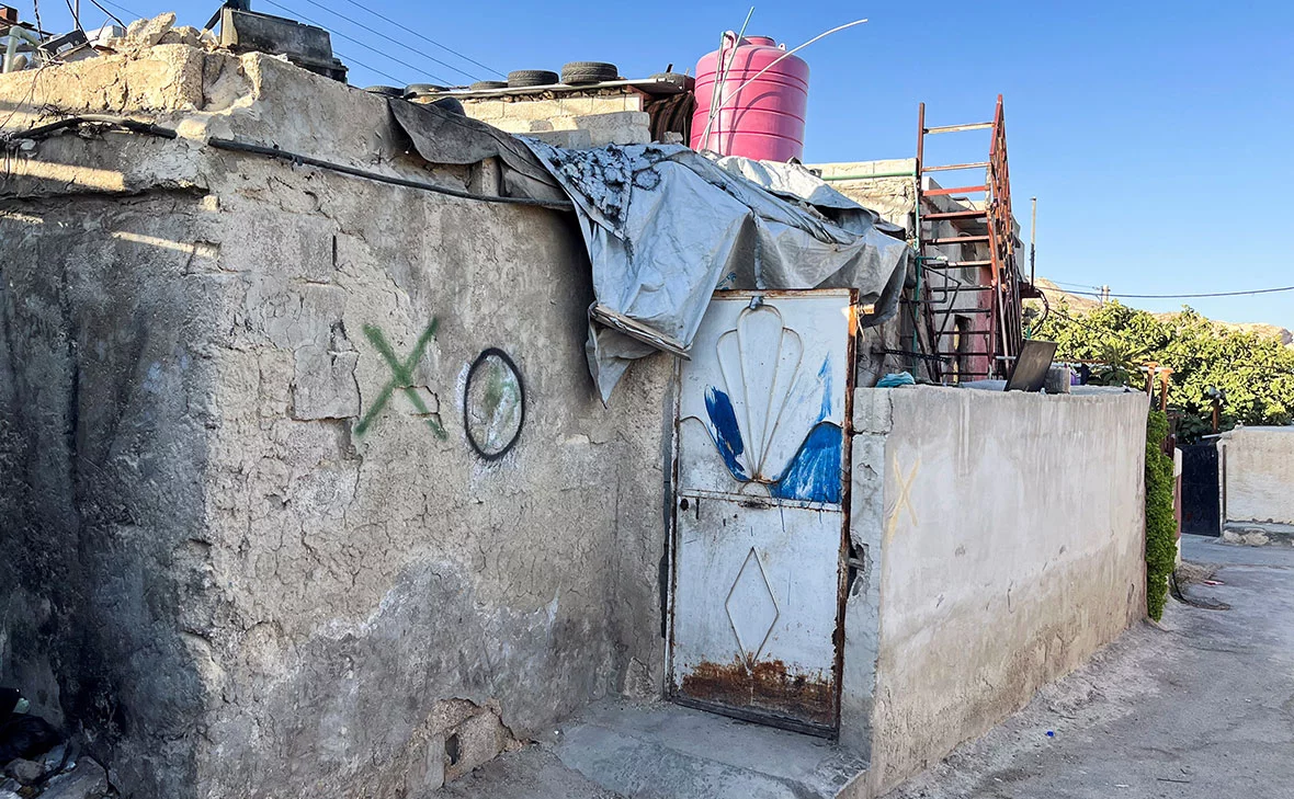 Feras Dalatey / Reuters