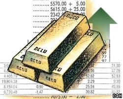 Цены на золото достигли рекордной отметки за 18 лет