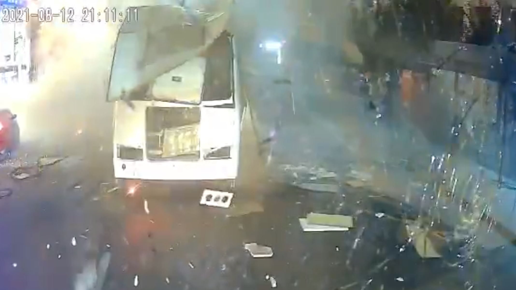 Момент взрыва в автобусе в Воронеже. Видео