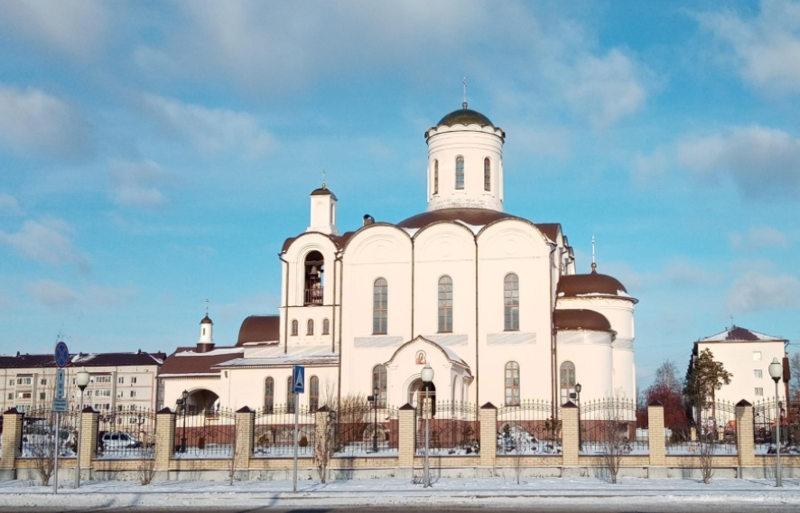 Настоятель тюменского храма собирает гумпомощь для мобилизованных