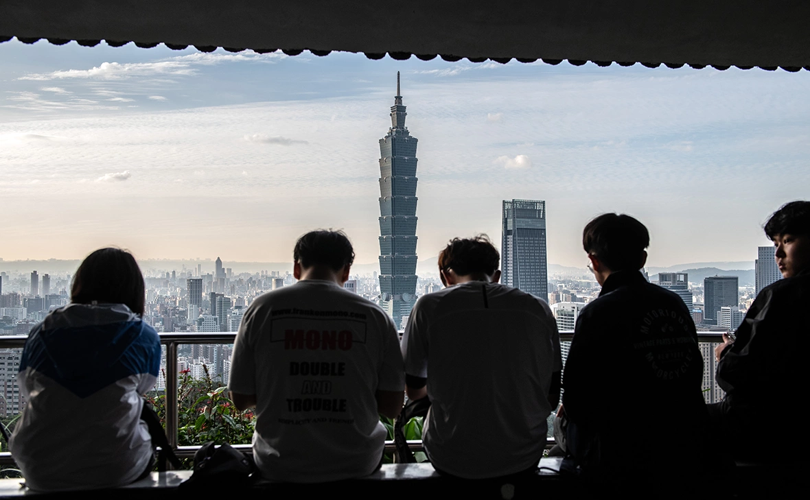 Carl Court / Getty Images