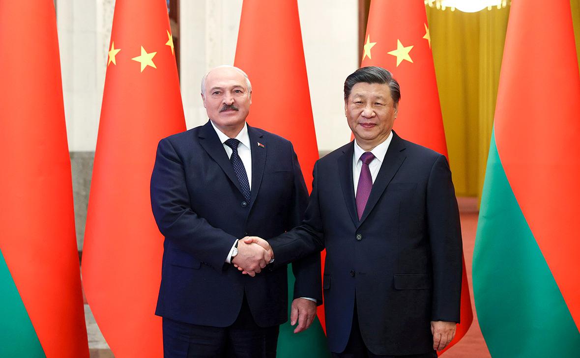 Минск и Пекин заключили контракты на $3,5 млрд во время визита Лукашенко"/>













