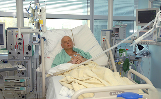 Александр Литвиненко в реанимационном отделении  лондонской больницы, 20 ноября 2006 г.