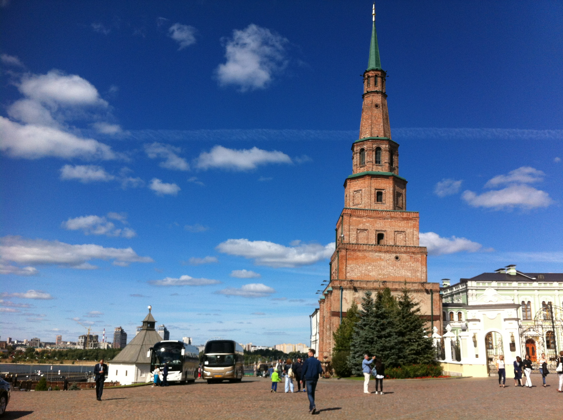 По одной из версий, башня названа в честь правительницы Казанского ханства царицы Сююмбике