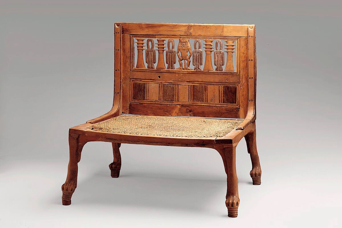 Кресло из гробницы Хатнофер — изысканный пример столярного мастерства времен Древнего Египта