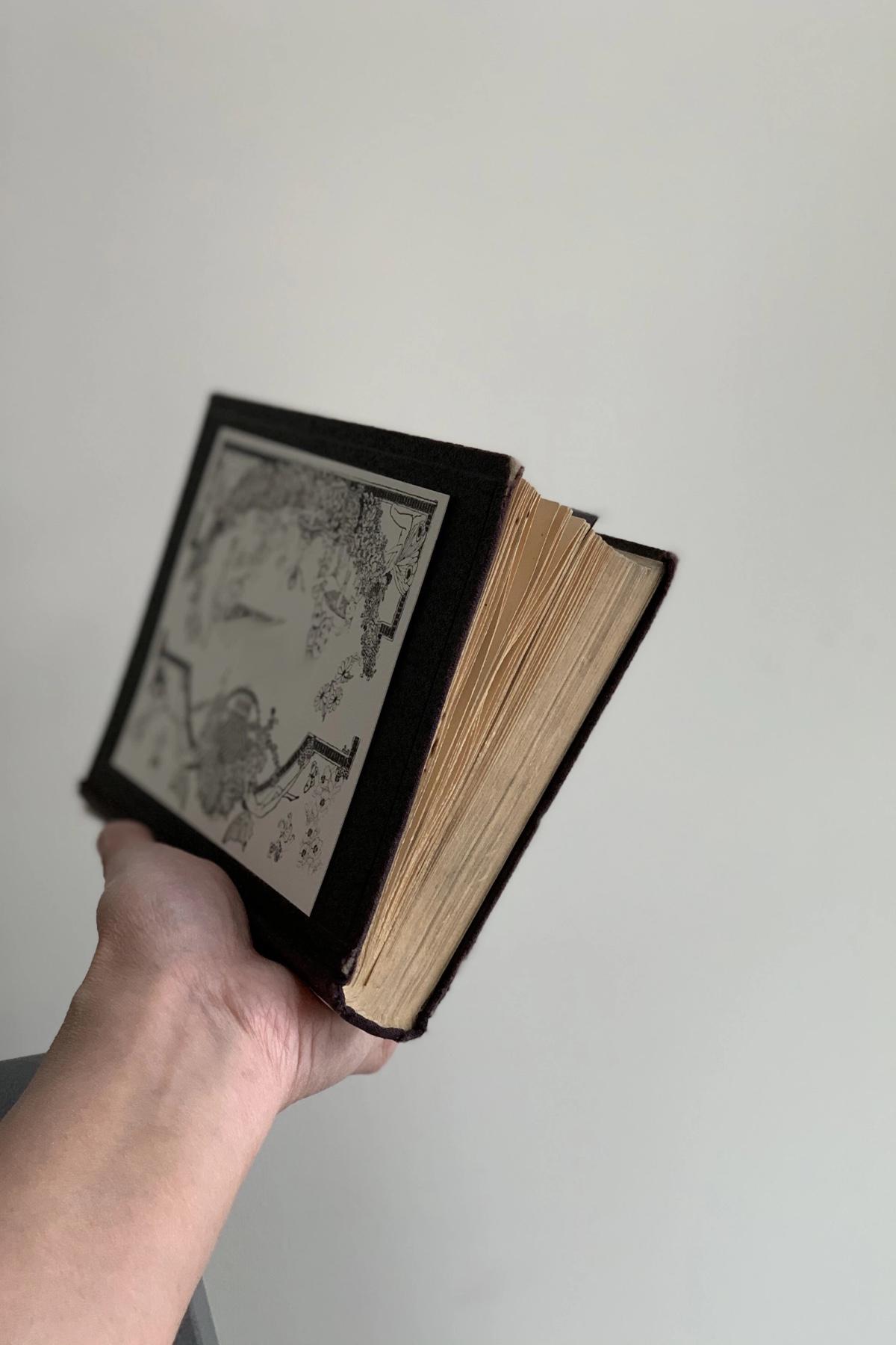 Возьмите за правило каждую неделю учить по одному небольшому произведению. Постепенно увеличивайте объем материала