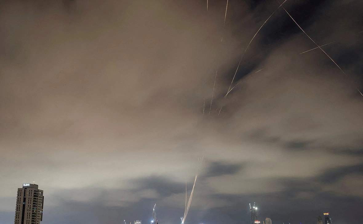 Maya Levin / Reuters