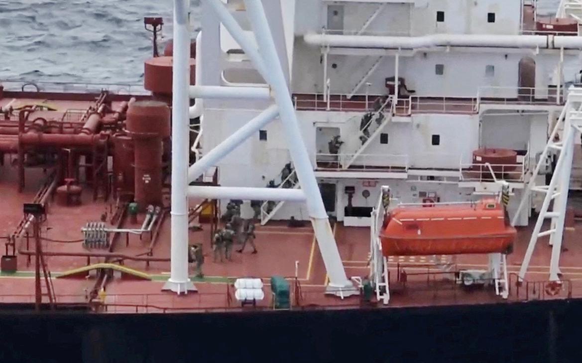 США перехватили в Индийском океане еще один танкер